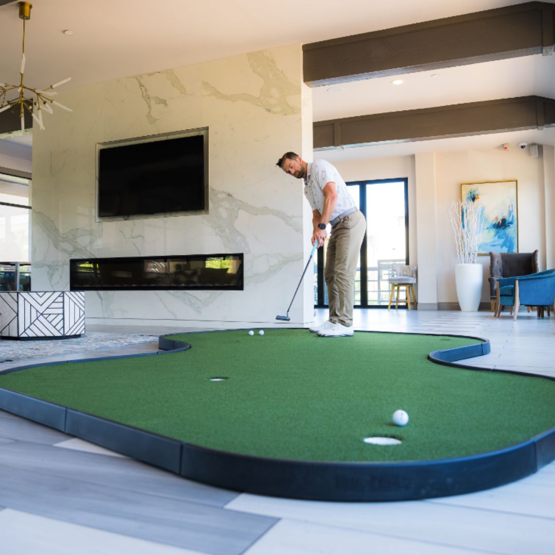 Double Break Putting Green