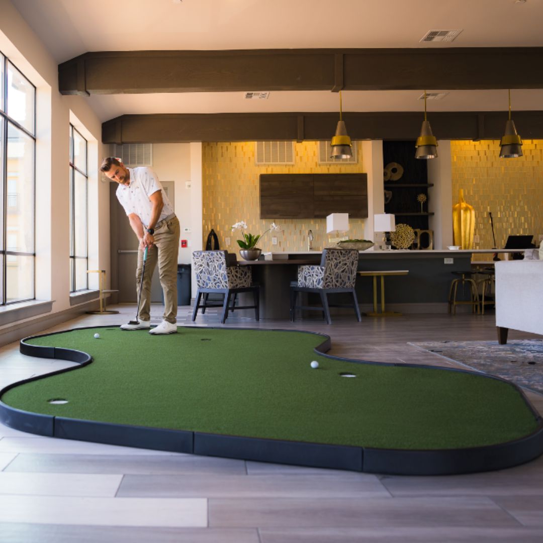 Double Break Putting Green