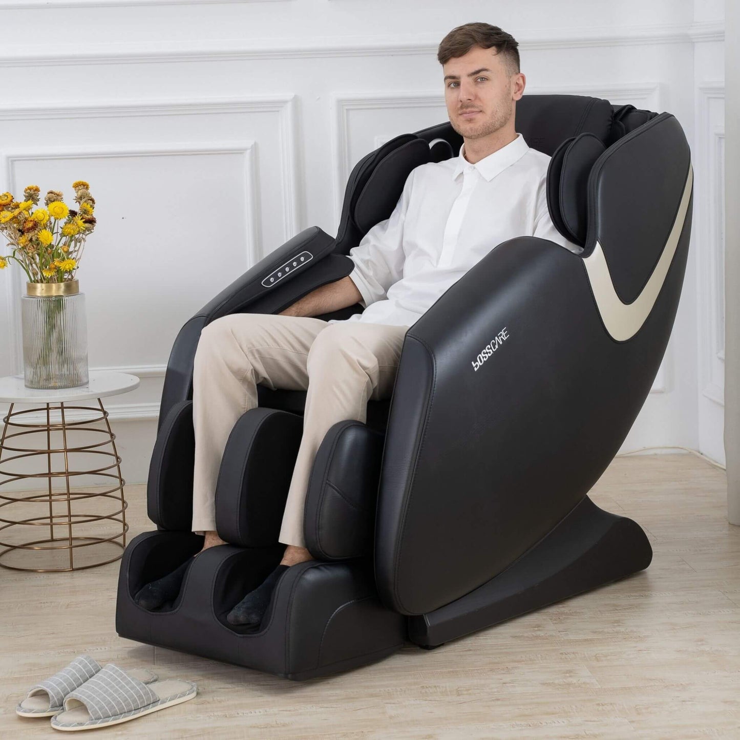 Zero-Gravity Leather Massage Chair With Zero Gravity And Bluetooth